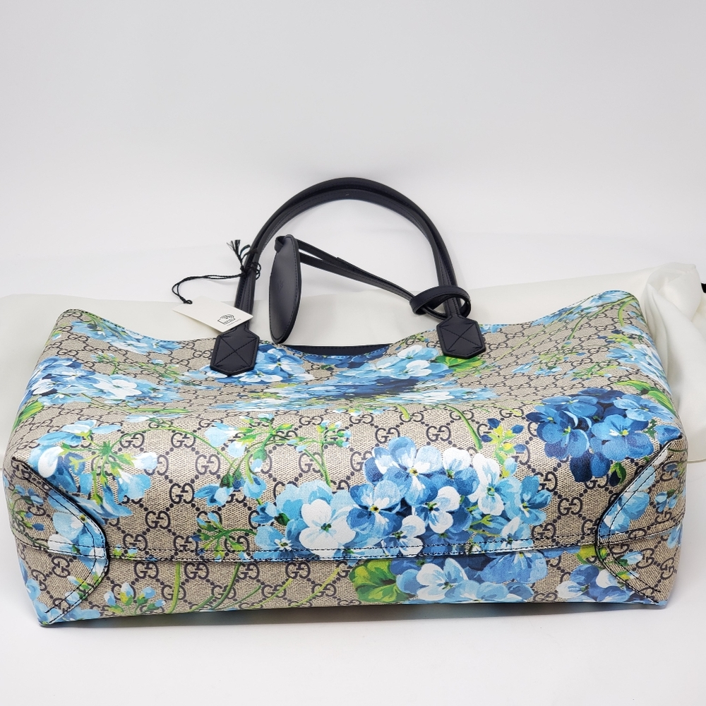 💯 Auth Gucci Blossom Reversible Blue Large Tote - Picture 4 of 8